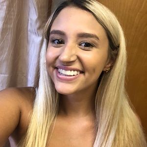 Meet your Posher, Olivia